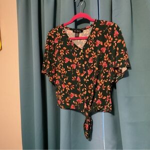 Chic Green Floral Tie-Front Blouse